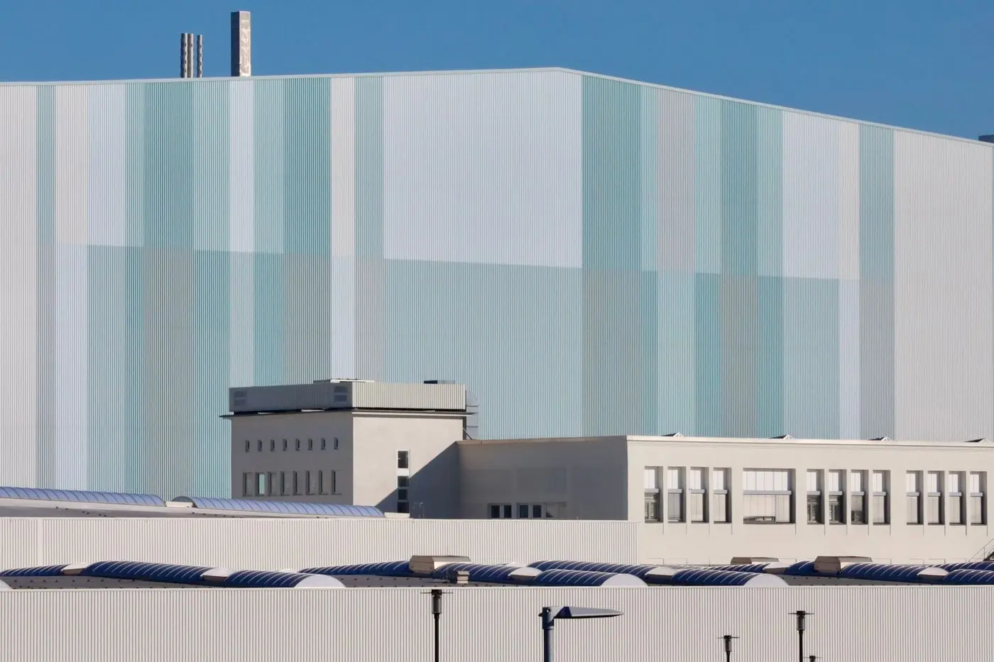 Extérieur d’un bâtiment industriel moderne